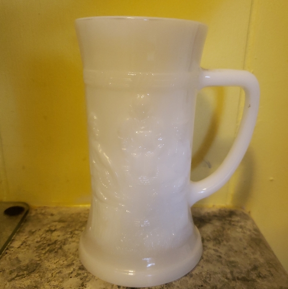   Set of 2 Federal Milk Glass Mugs – Steins - Picture 2 of 5